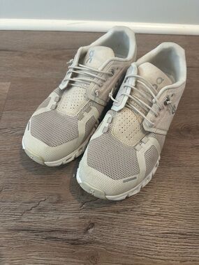 On Cloud Running Shoes